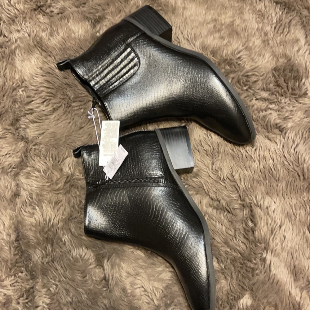 Old Navy Black Ankle Boots